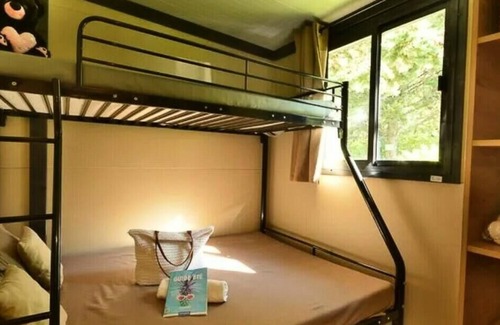 Saint-Jeannet Ski Chalet | Camping Les Cent Chênes**** - Cozy 3-room chalet for 5 people
