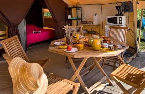 Laroque-des-Alberes House | Camping les Albères* - Natura Tent 3 Rooms 5 people Without Sanitary