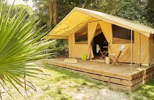 Laroque-des-Alberes House | Camping les Albères* - Natura Tent 3 Rooms 5 people Without Sanitary