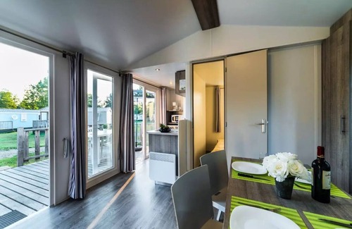 Plougasnou House | Camping maeva Respire Le Domaine de Mesqueau * - Mobile Home SIMPLY Riviera 4 Rooms 6 people + TV