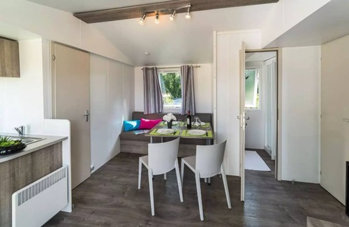Plougasnou House | Camping maeva Respire Le Domaine de Mesqueau * - Mobile Home SIMPLY Riviera 4 Rooms 6 people + TV