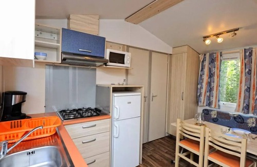 Ghisonaccia House | Camping Marina d'Erba Rossa * - Classic 3-room mobile home for 4 people