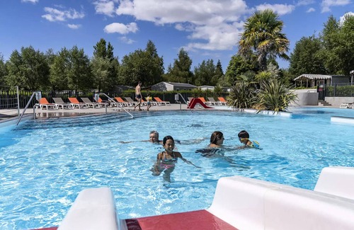 La Trinite-sur-Mer House | Camping Romanée Le Kervilor* - COMFORT mobile home - 4 bedrooms for 8 people