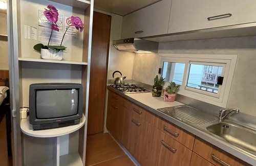 Tuoro sul Trasimeno RV Rental | Camping Village Punta Navaccia
