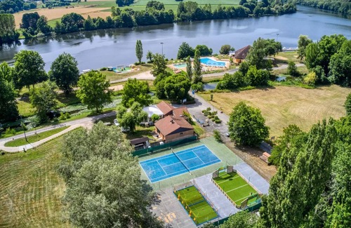 Tremolat House | Campsite Flower Les Berges de la Dordogne * - Comfort Mobile Home 32m² Malaga - 3 bedrooms + Covered terrace, air conditioning, TV, dishwasher 6 people