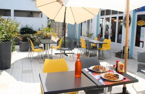 Binic House | Campsite LE PANORAMIC * - MOBILE HOME CARAIBES 3 bedrooms 40m2 with semi covered terrace 6 people