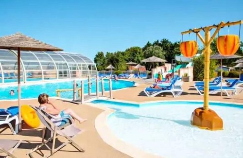 Givrand House | Campsite Le Domaine de Beaulieu* - Mobile home Caribbean TV 3 Rooms 4/5 People