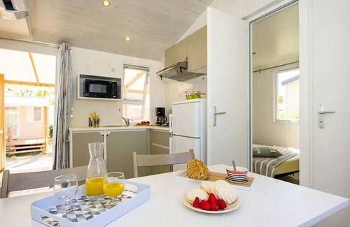 Saint-Nazaire House | Campsite Les Fontaines* - Mobile home Classic XL 3 rooms 4 people air-conditioned
