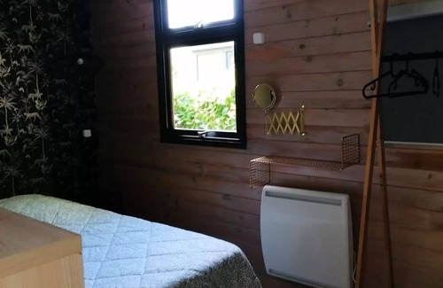 Paluds de Noves Ski Chalet | Campsite Verbela village * - Chalet 24m2 - 1 bedroom 2 people