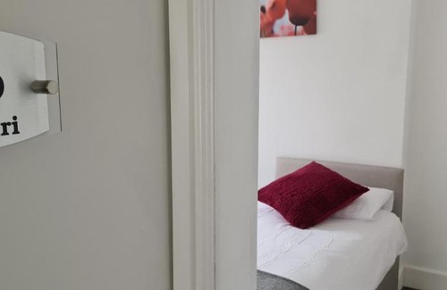 Denbigh House | Camri Room