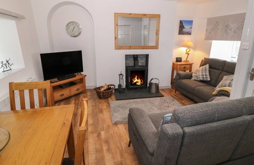 Brynsiencyn Cottage | Camwy