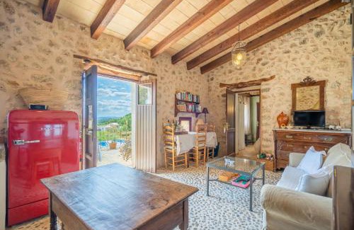 Selva House | CAN PULIT - finca romántica para 2 con piscina y vistas en Selva Mallorca