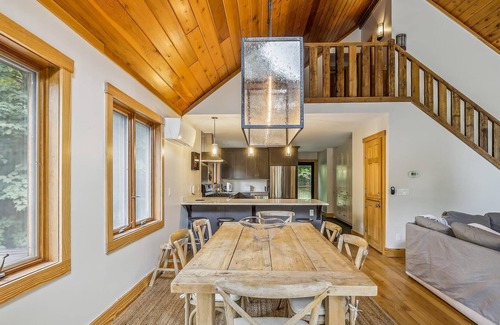Stowe Area Ski Chalet | Can't Bear to Leave - Perfectly Appointed Chalet in Stowe!