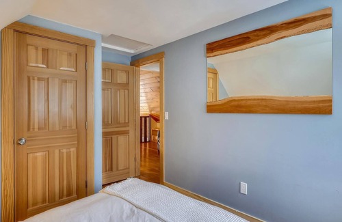 Stowe Area Ski Chalet | Can't Bear to Leave - Perfectly Appointed Chalet in Stowe!