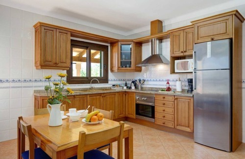 Portopetro Ski Chalet | Can Xurí villa with pool