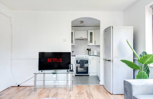 Bermondsey Apartment | Canadawater-2bedroom-1bathroom-wifi-free Parking