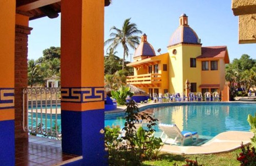 Flamingo Resort | Canadian Resort Vallarta