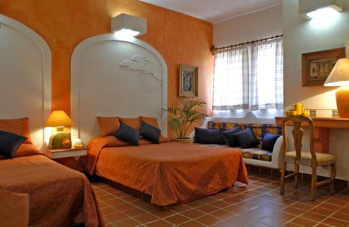 Flamingo Hotel | Canadian Resorts Nuevo Vallarta