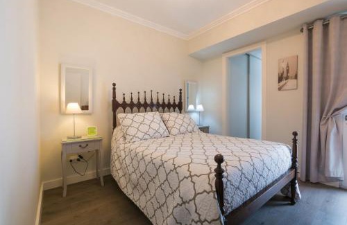 Ponta Delgada Villa | Canadian Villa
