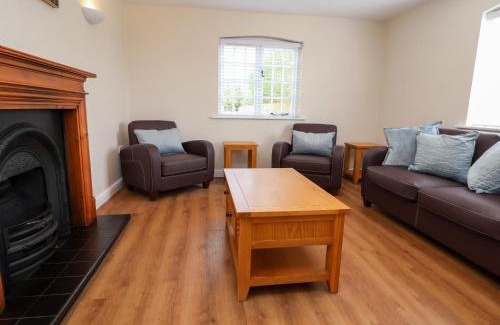 Nantwich House | Canal Basin Cottage