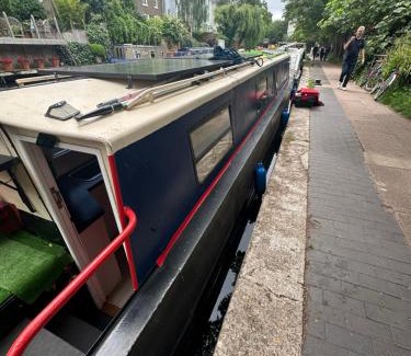Camden Town with Primrose Hill Boat Rental | Canal Boat in London