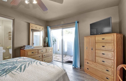 Gulf Cove Villa | Canal Front 3-Bedroom Grand Villa with Lanai Pool