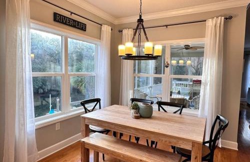 Crystal River House | Canal-Front Home on 73ft Dock!