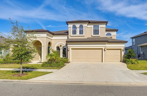 Ruskin Cottage | Canal-front Home w/Pool & Hot Tub in Apollo Beach