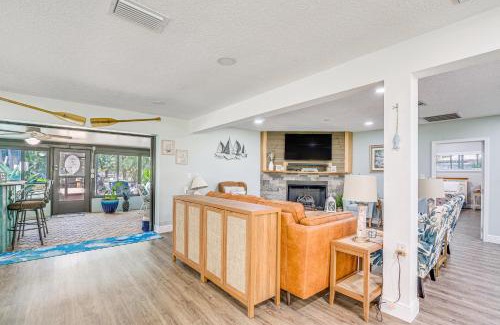 Crystal River House | Canal-Front Outdoor Oasis Home in Crystal Water