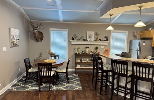 Morehead City Apartment | Canal Retreat -Full apartment – 15 minutes to Beaufort – 12 minutes to Havelock