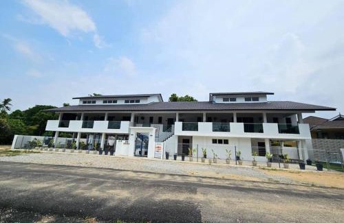 Kota Bharu House | Canal River CR-Garden Riverfront Homestay Pengkalan Chepa Kota Bharu