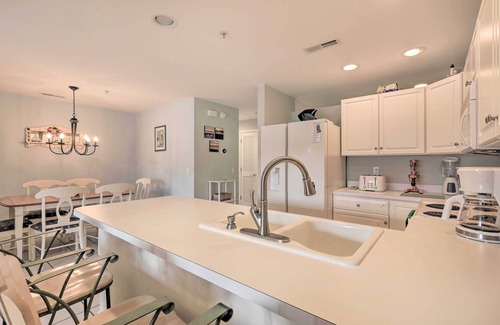 Heron Harbour Isle Condo | Canal Views & Community Pool: Ocean City Condo
