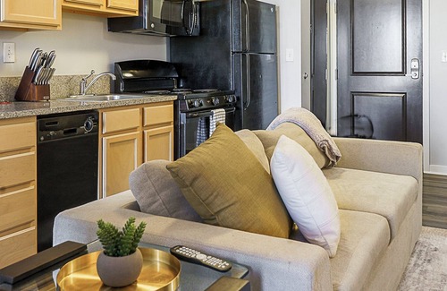 Downtown Indianapolis Apartment | Canal Walk District Apartments by Landing