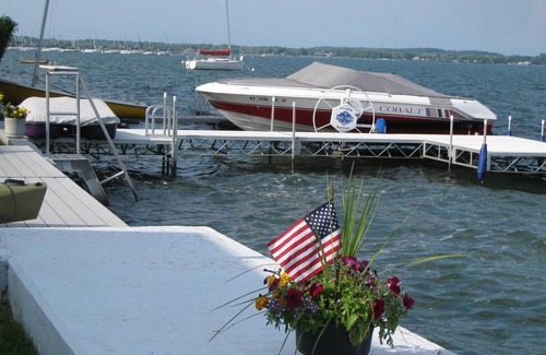 Canandaigua Cottage | Canandaigua Lake Rental Cottage-Perfect for Summer, wine tours or ski vacations