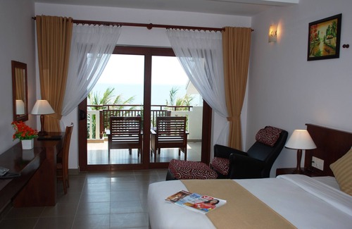 East Ham Tien Beach Resort | Canary Beach Resort