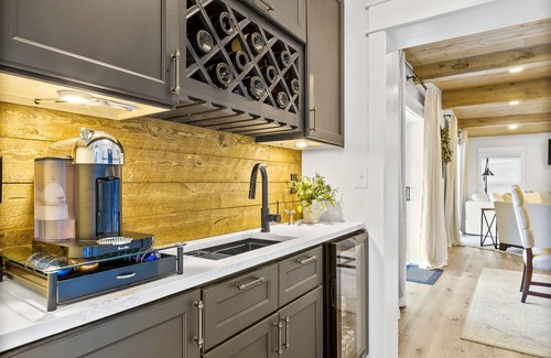 Mansfield House | Canary Cottage Lakehouse on Jackson Lake