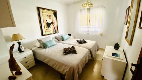 Los Cristianos Apartment | Canary Garden Sea Views by Deihu Experiences