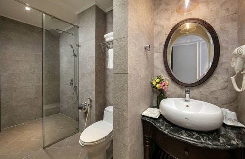 Hai Ba Trung Hotel | Canary Hanoi Hotel