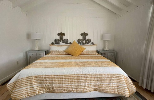 Glendale House | Canary House: ski house near Butternut!