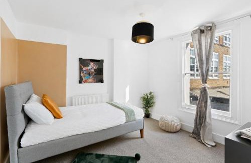Lansbury Apartment | Canary Wharf - Contractors - 4 Bed