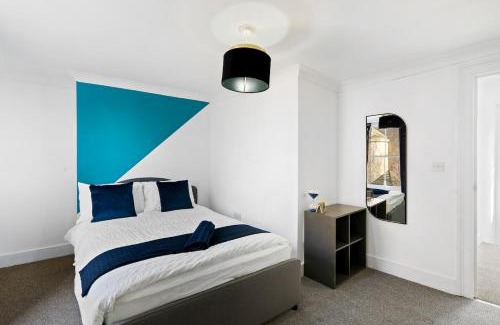 Lansbury Apartment | Canary Wharf - Contractors - 4 Bed