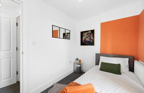 Lansbury Apartment | Canary Wharf - Contractors - 4 Bed