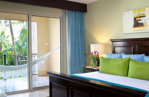Punta Sam Resort | Cancun 2 BR, 3 Bath. Luxurious comfort & amazing food, amenities & services!