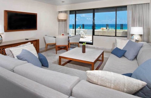 Zona Hotelera Resort | Cancun All Inclusive Condo