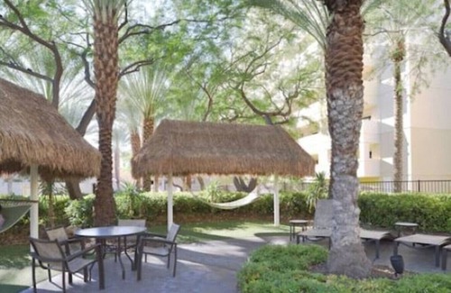 Enterprise Resort | Cancun Resort 2 bedroom · Vegas Pool Fun, just south of the strip! 2 Bedroom