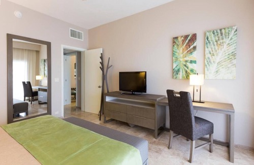 Zona Hotelera Resort | Cancun Resort Large 2 Bedroom