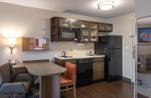 Anaheim Resort Hotel | Candlewood Suites Anaheim - Resort Area by IHG