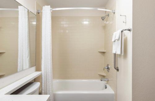 Anaheim Resort Hotel | Candlewood Suites Anaheim - Resort Area by IHG