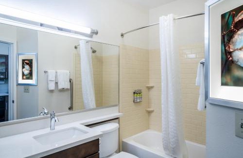 Auburn - Opelika Hotel | Candlewood Suites Auburn by IHG
