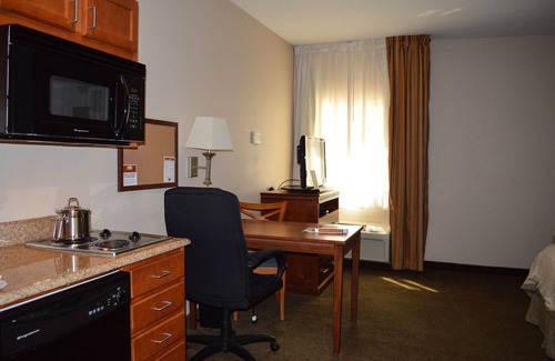 Augusta Hotel | Candlewood Suites Augusta by IHG